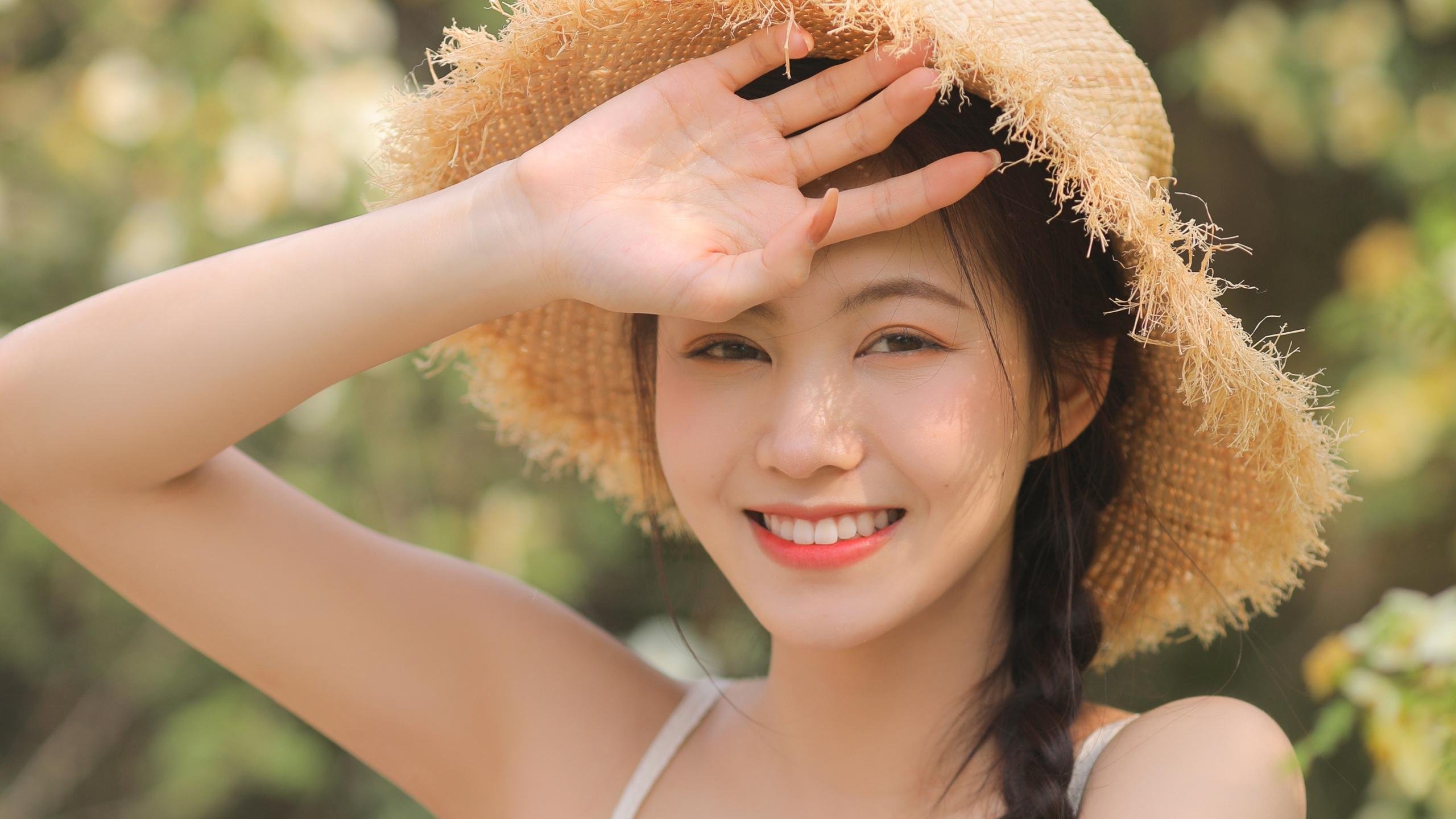 外教沟通能力不足影响队内氛围,与外界沟通能力欠缺