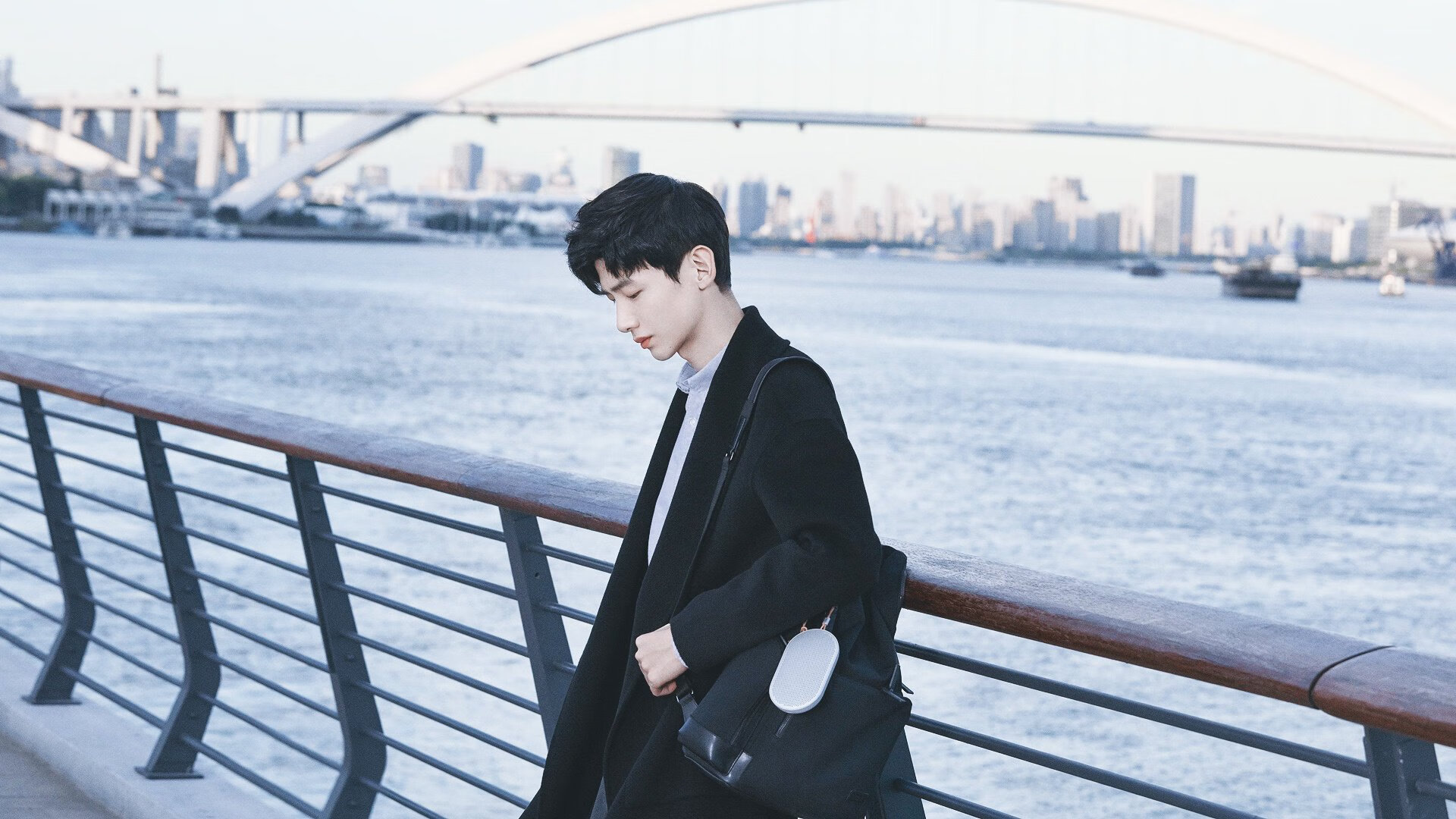 “胡利安·门德斯的坚韧精神与精湛技巧,助力阿根廷美洲狮队勇攀高峰”