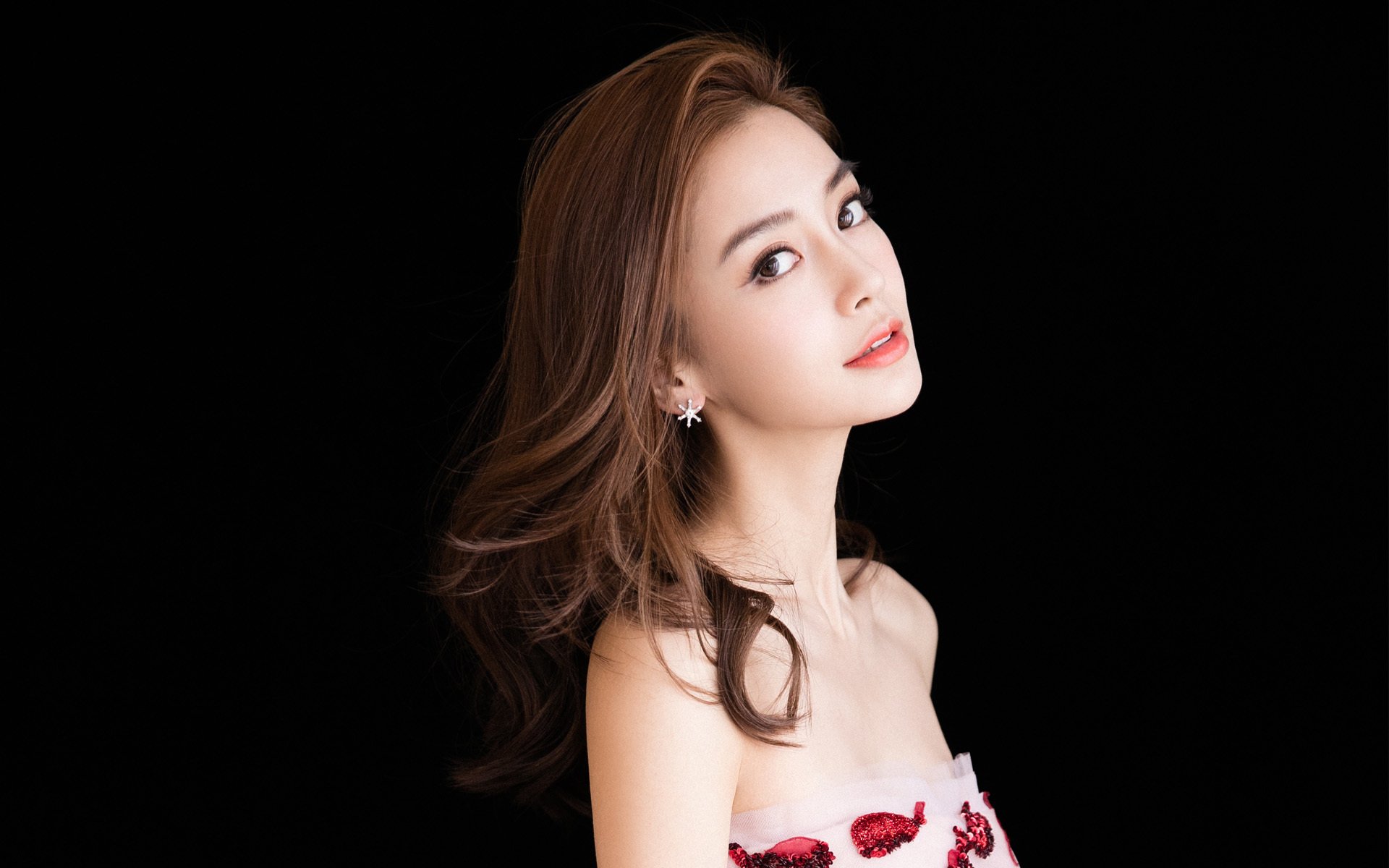 俄罗斯女篮在欧洲女篮锦标赛中斩获佳绩,实力继续巩固