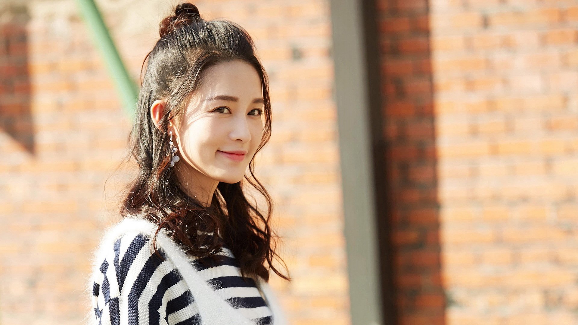 自由泳短距离韩国选手冲入前列,自由泳韩国教学视频